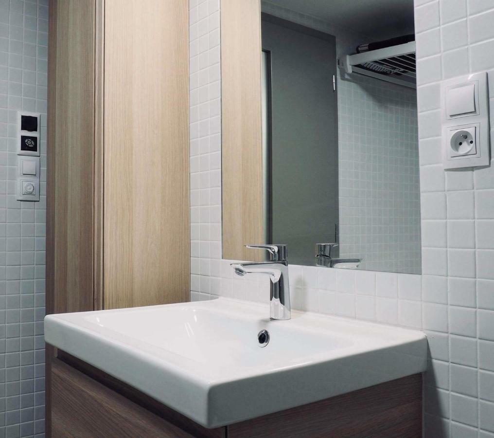 Ap10 - Apartments 4U Brezinova "Overnight Simply" Hradec Králové Exterior foto