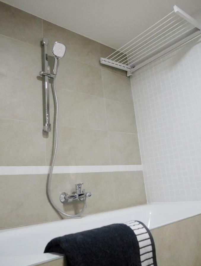 Ap10 - Apartments 4U Brezinova "Overnight Simply" Hradec Králové Exterior foto